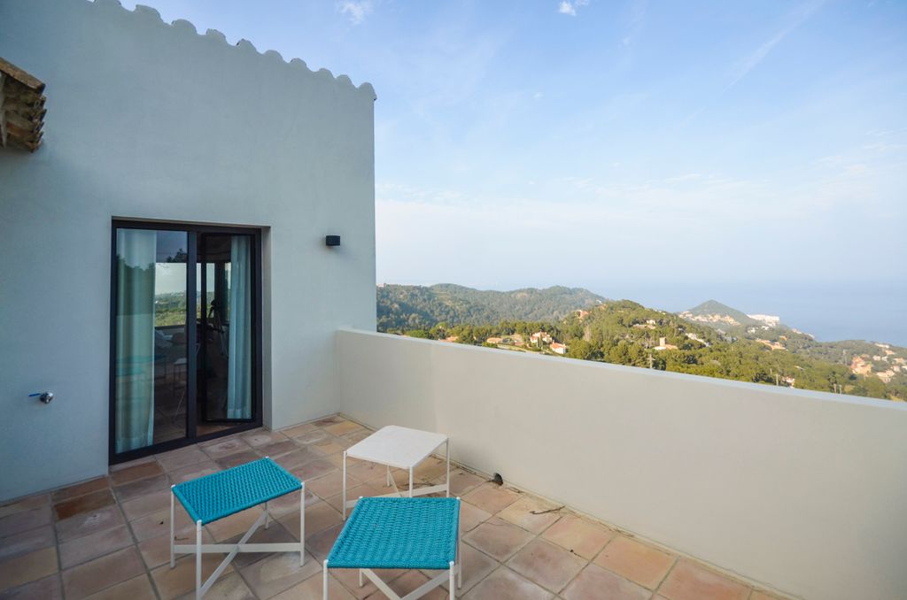 Can Creu Costa Brava Olivers Travels 5