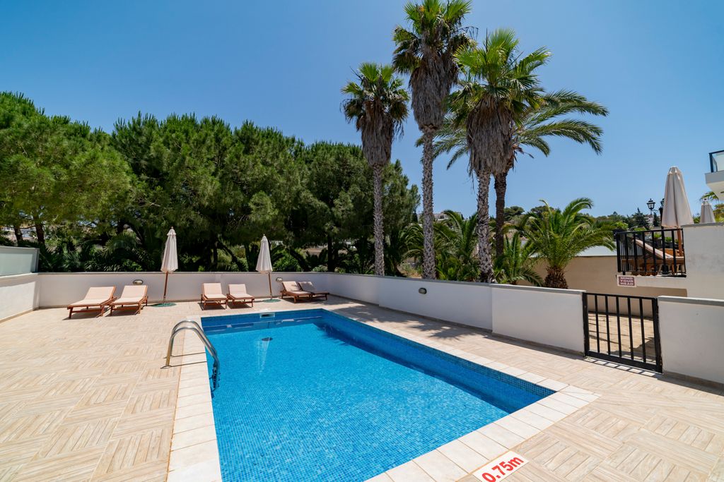 Villa Buzz Malta Olivers Travels 2