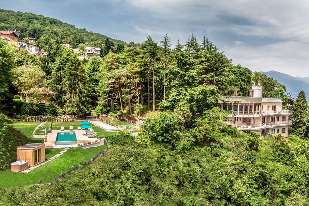Villa Splendente Italian Lakes Olivers Travels 02