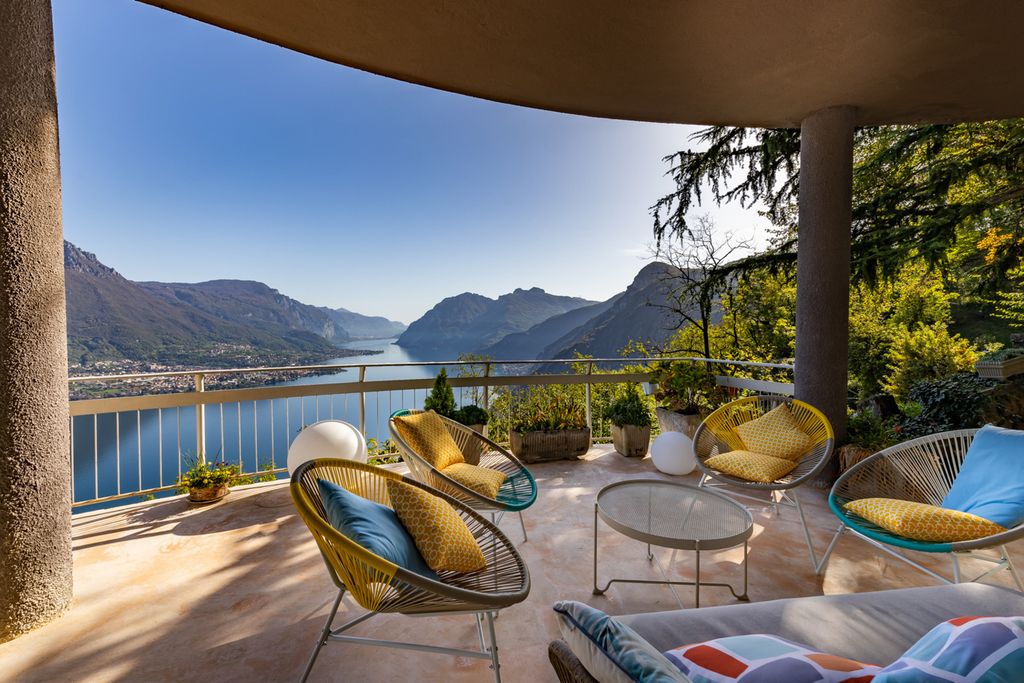 Villa Splendente ItaliaLakes Olivers Travels 3