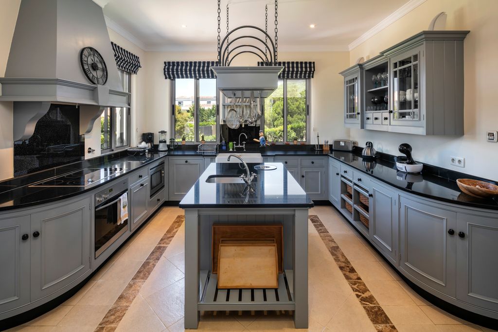 Villa Algarvia Quinta do Lago Olivers Travels 4