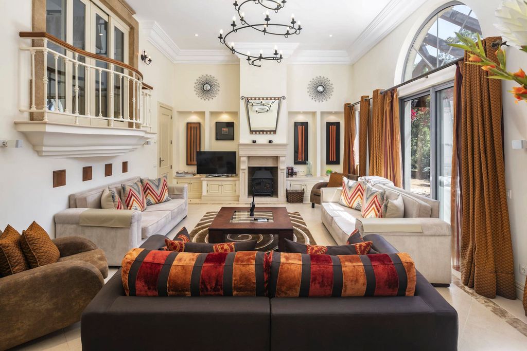 Villa Algarvia Quinta do Lago Olivers Travels 3