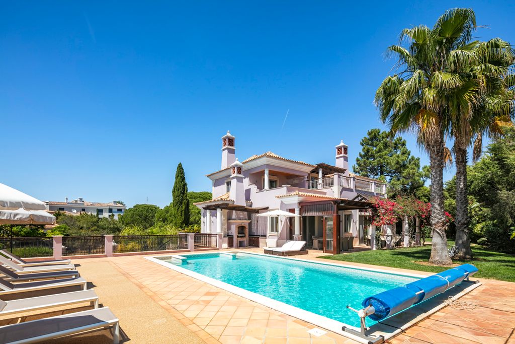 Villa Algarvia Quinta do Lago Olivers Travels 1