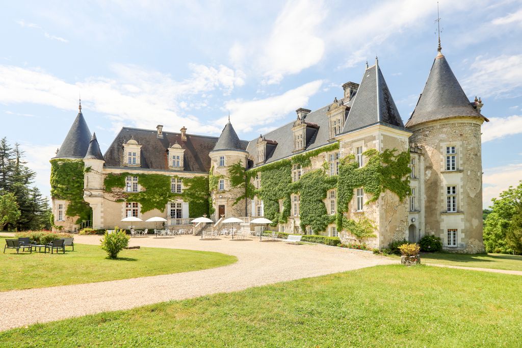 Chateau du Campe Dordogne France OliversTravels 2