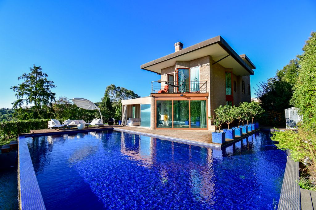 Villa Laguna Lazio Olivers Travels 01