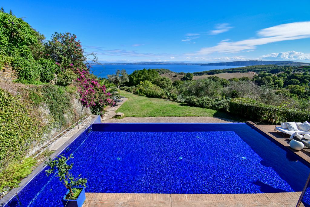 Villa Laguna Lazio Olivers Travels 02