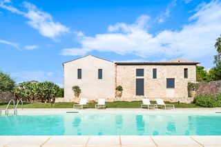 La Dolce Vita Sicily Italia OliversTravels 1