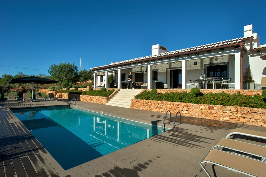 Villa Vales Silves Lagoa Olivers Travels 1