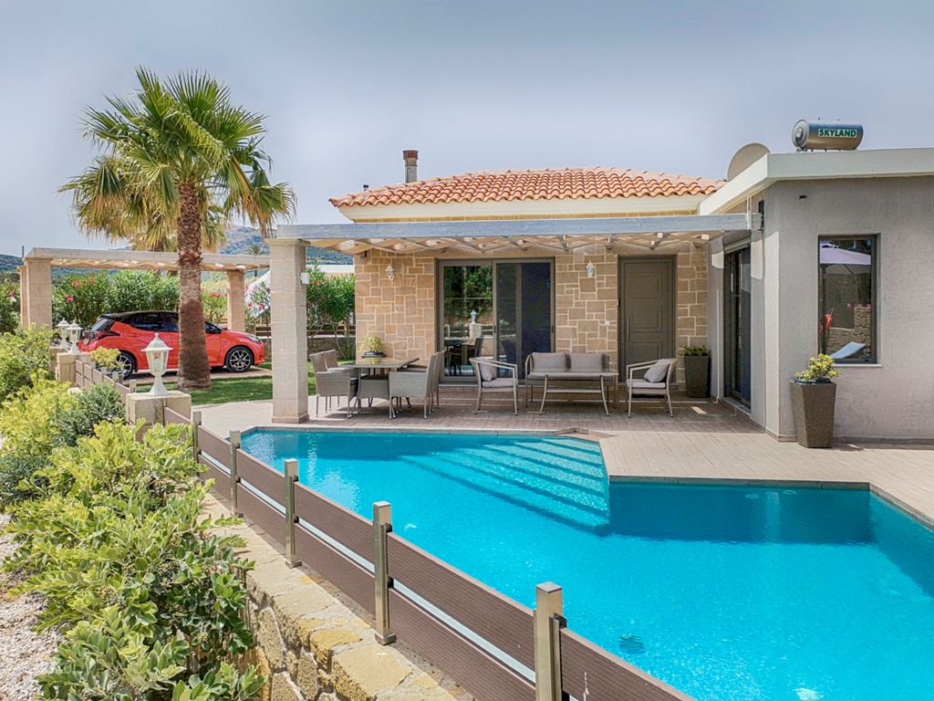 Villa Kissamos Crete Olivers Travels 1