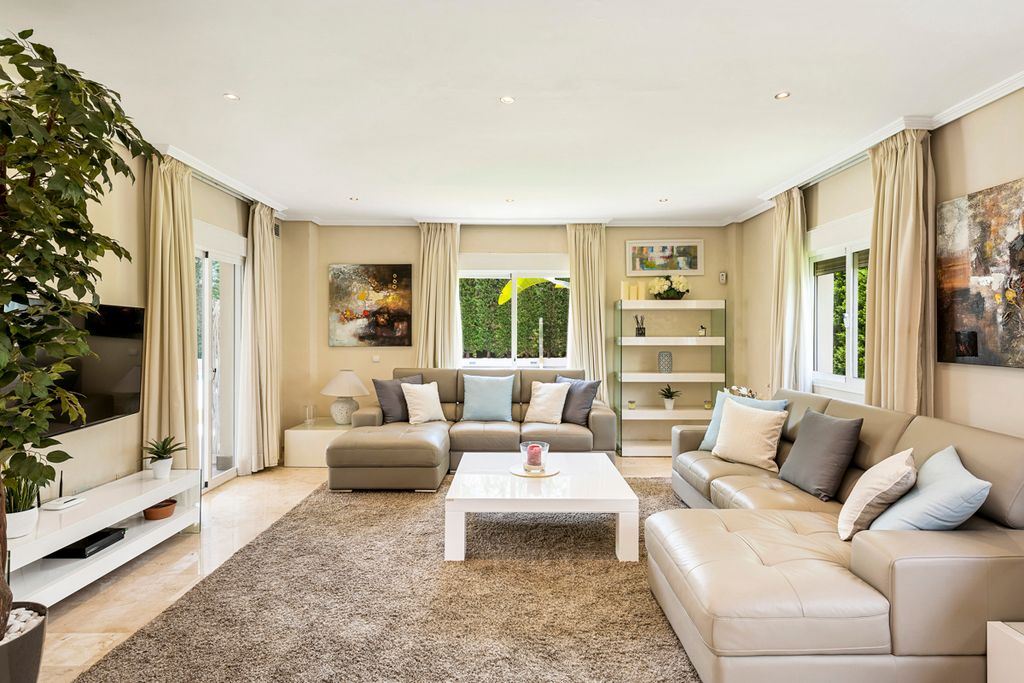 Casa Valle Costa del Sol Olivers Travels 1  3 