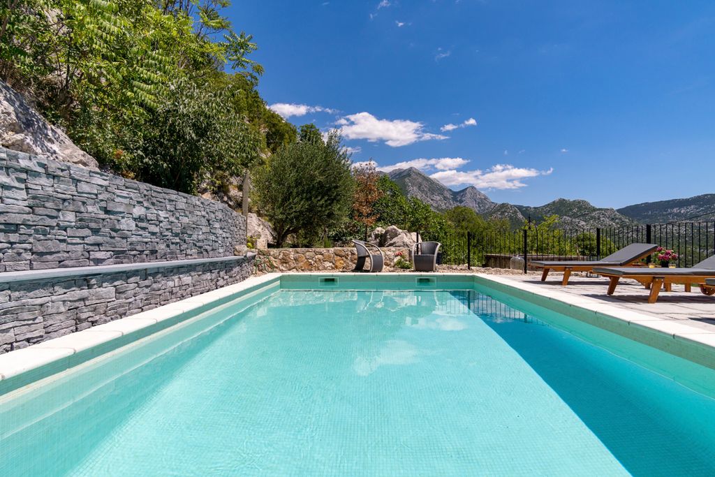 Villa June Dalmatia Olivers Travels 5