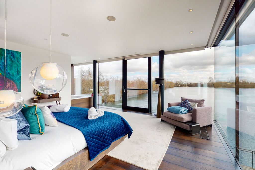 Huntsman Lake House Cotswolds Olivers Travels 5