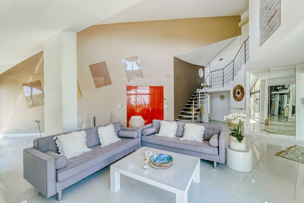 Villa des Caraibes French Riviera Olivers Travels3