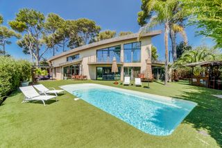 Villa des Caraibes French Riviera Olivers Travels1