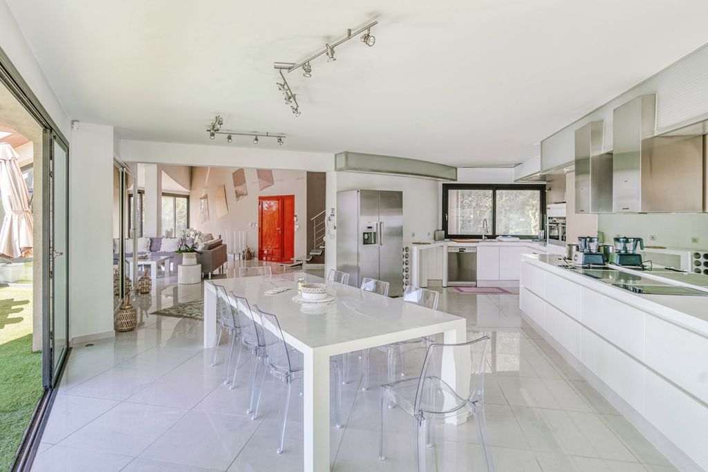 Villa des Caraibes French Riviera Olivers Travels4