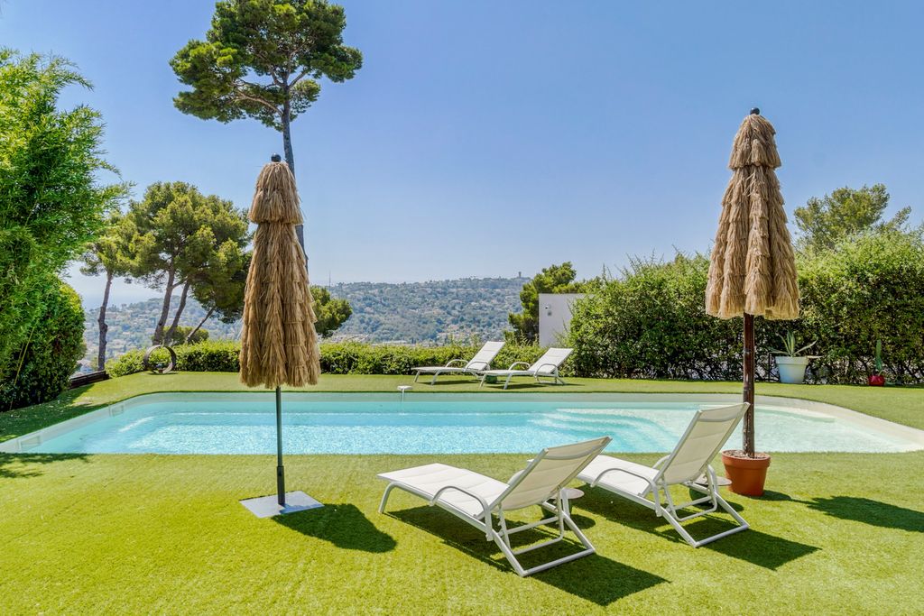 Villa des Caraibes French Riviera Olivers Travels 5