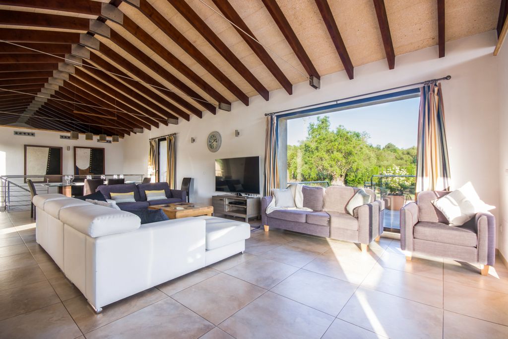 Alcudia Campo Mallorca Olivers Travels 5