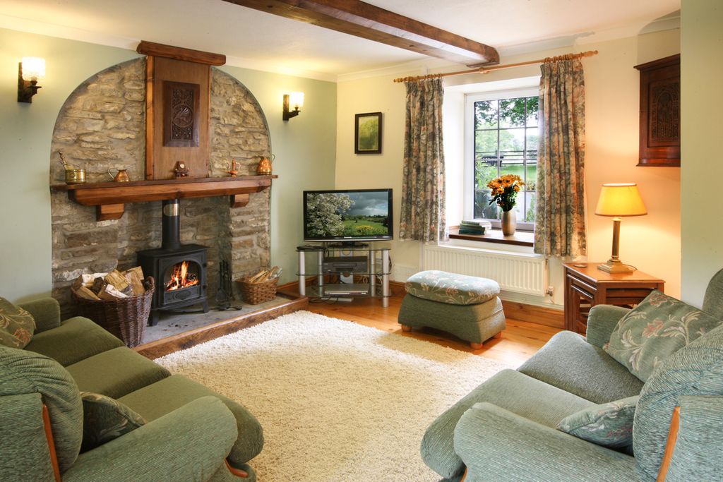 Mountain Coach House Wales Olivers Travels 3