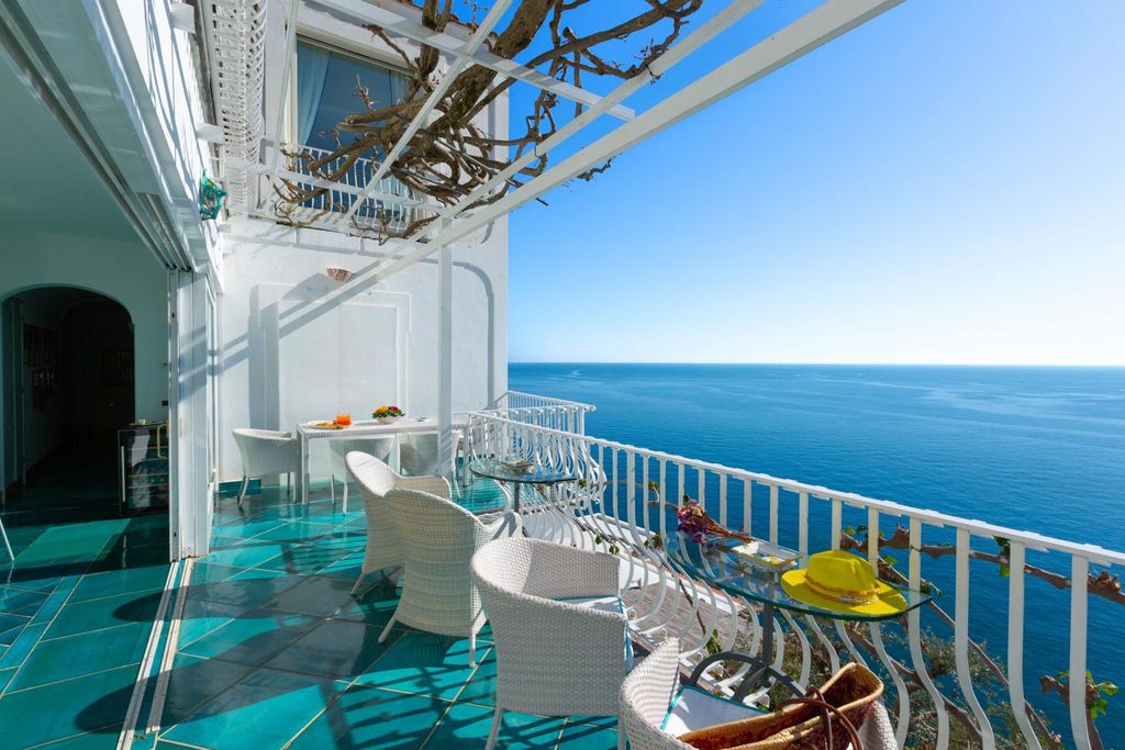Casa Ariel Amalfi Coast OliversTravels 3
