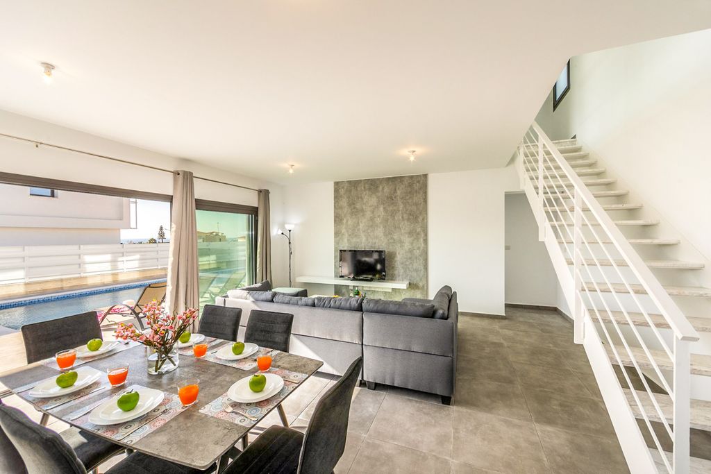 Villa Thora Cyprus Olivers Travels 3