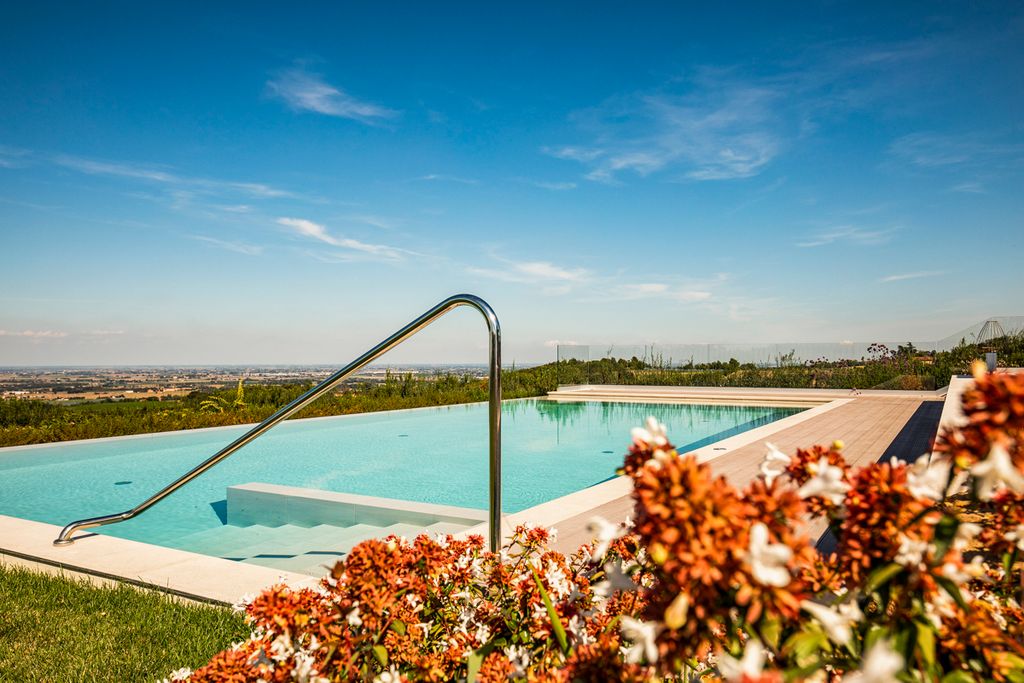 Villa Claterna Italy Olivers Travels2