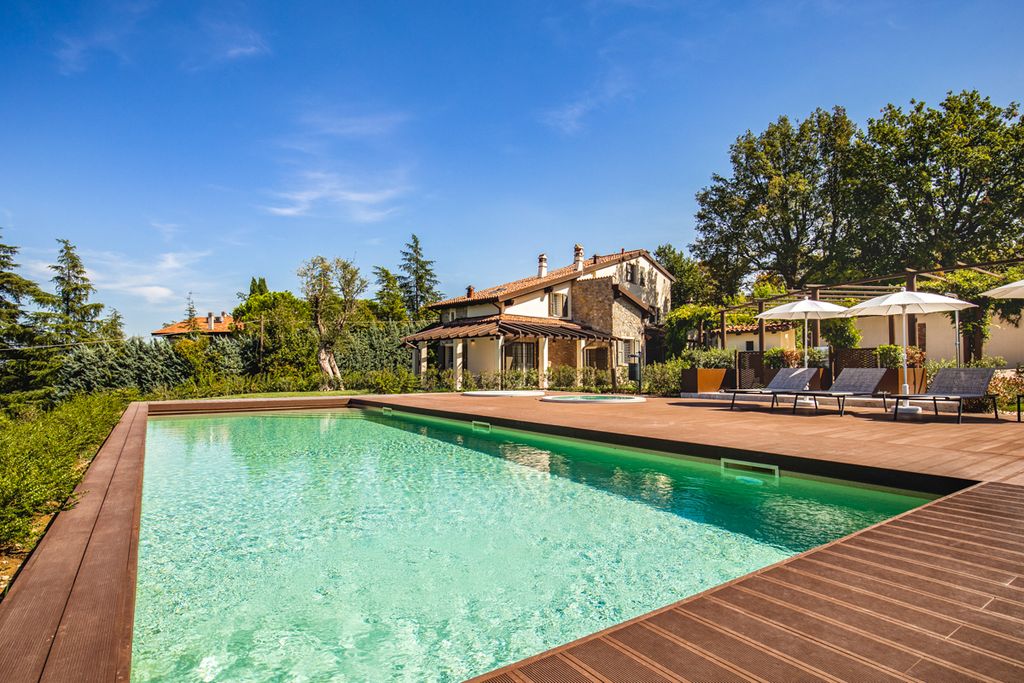 Villa Ravaggiolo Italy Olivers Travels 01