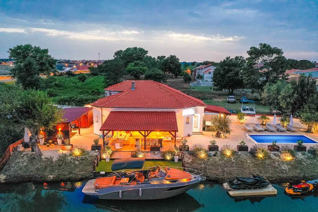 Villa Velebit Dalmatia Coast Croatia OliversTravels 1