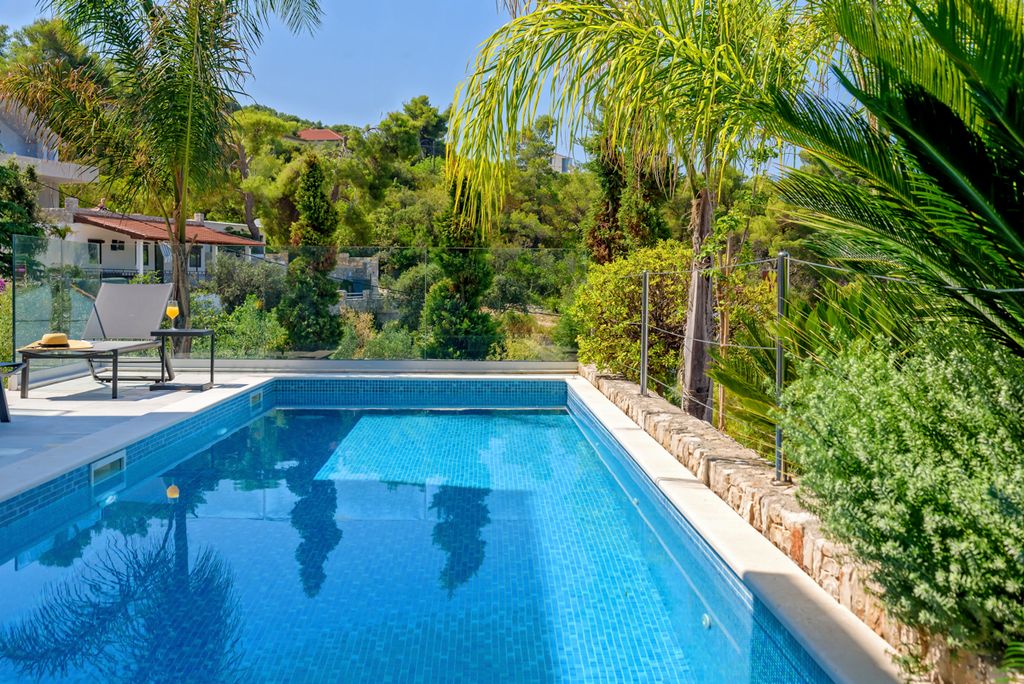 Villa Racquel Dalmatia Olivers Travels 5