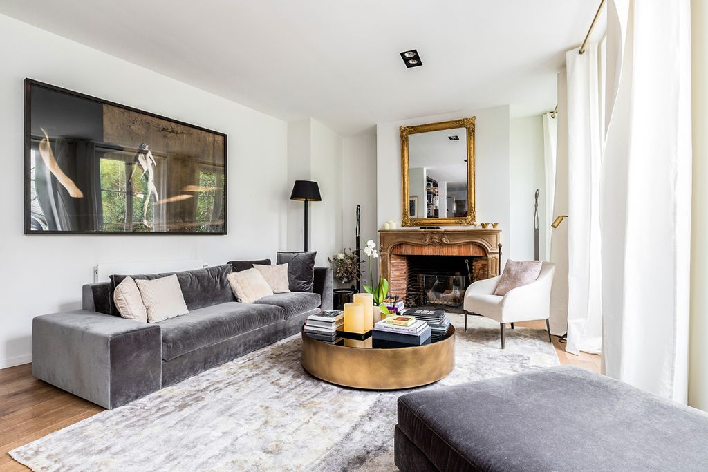 Maison De La Revolution Paris Region Olivers Travels 4