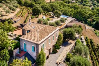 Villa Etna Sicily OliversTravels 1