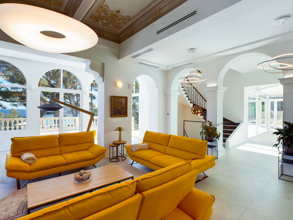 Villa Renoir French Riviera Olivers Travels 3