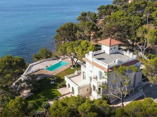 Villa Renoir French Riviera Olivers Travels 6