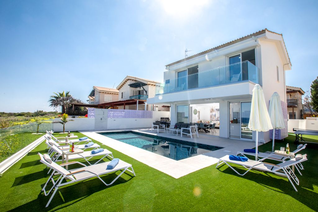 Villa Nicos Cyprus Olivers Travels 1.1