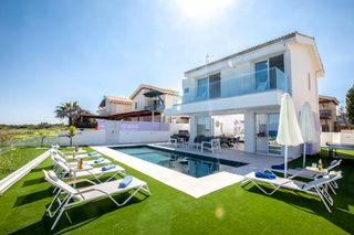 Villa Nicos Cyprus Olivers Travels 1.1
