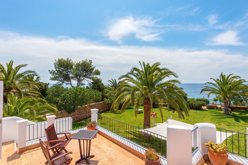 Villa Argamassa Ibiza Olivers Travels 02
