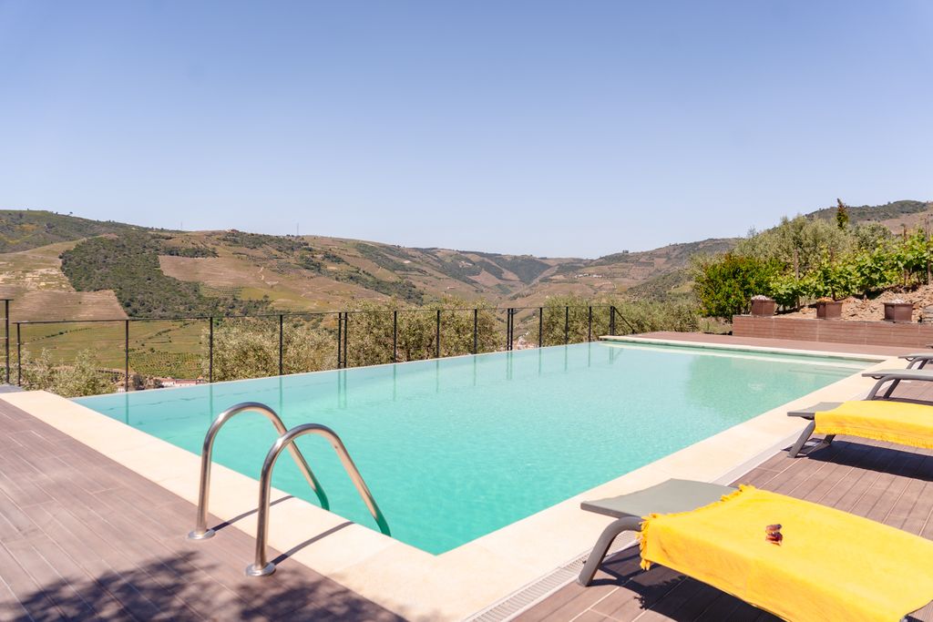 Villa Folgosa Douro Portugal OliversTravels 3