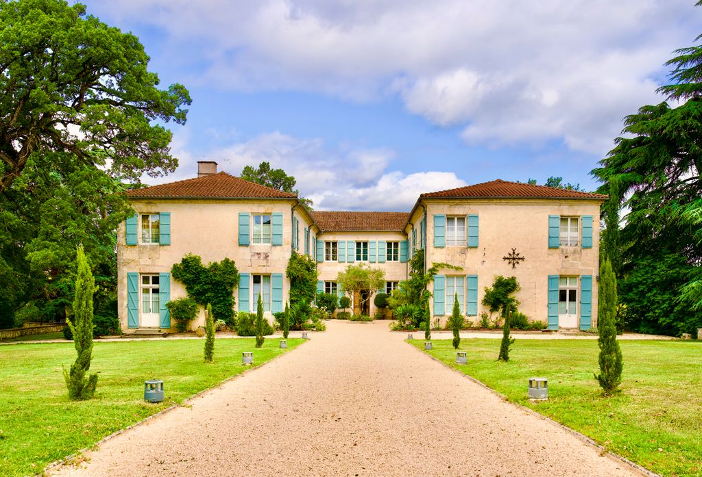 Chateau De La Perse Midi Pyrenees Olivers Travls55
