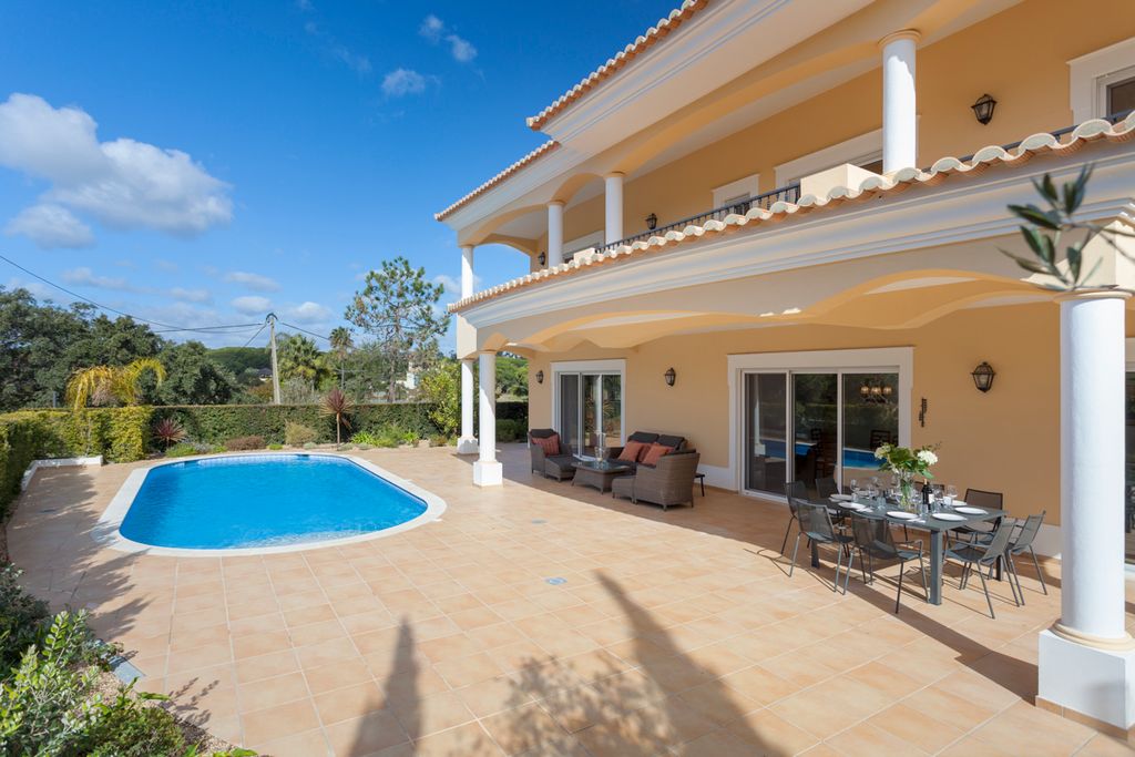 Villa Bispo Vale do Lobo Olivers Travels 5