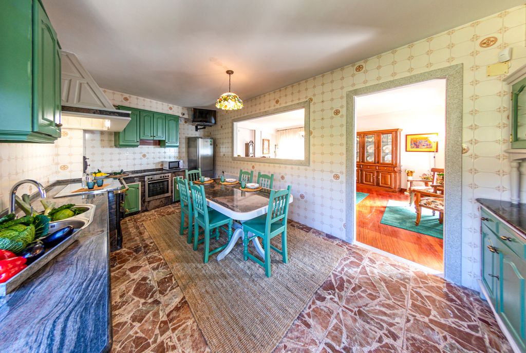 Villa Padron Galicia Olivers Travels 5