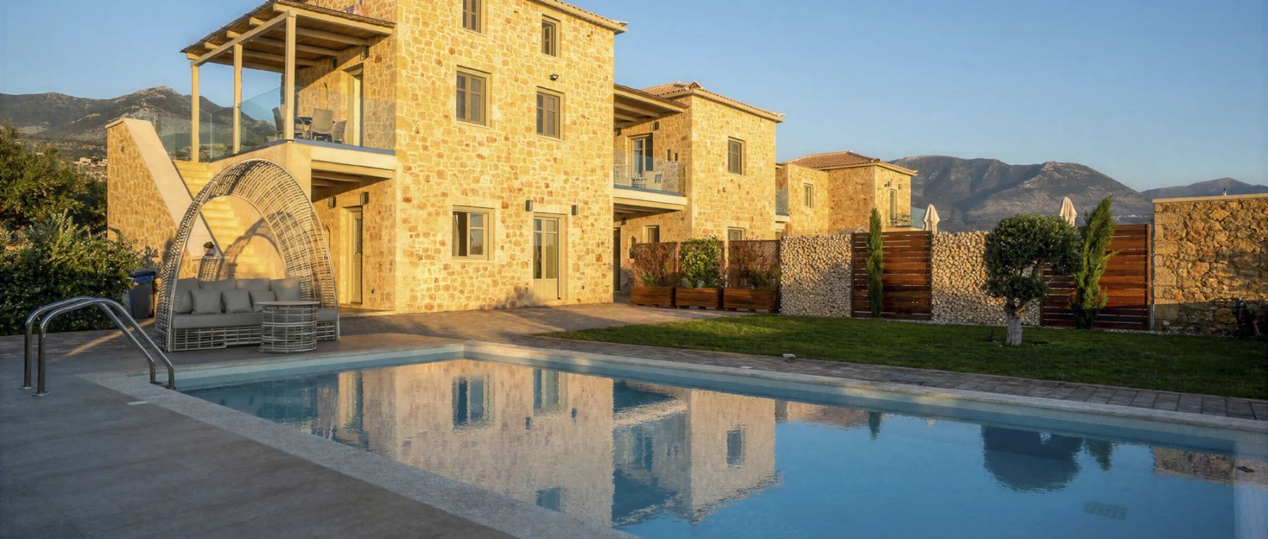 001 villa stoupa 1 mainland greece olivers travels desktop center