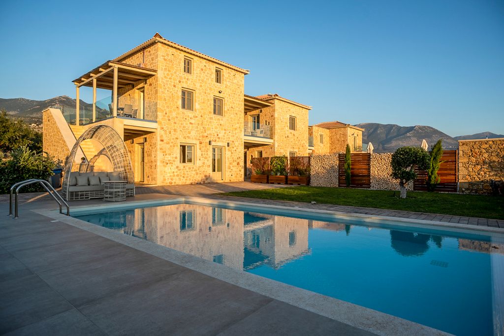 Villa Stoupa 1 Mainland Greece Olivers Travels1