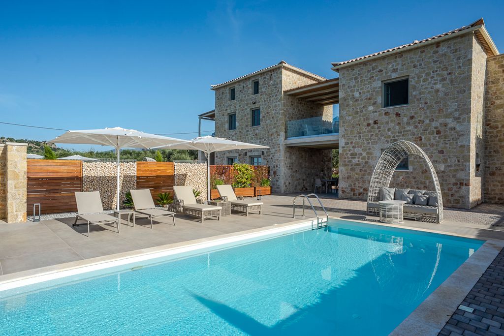 Villa Stoupa 2 Mainland Greece Olivers Travels1