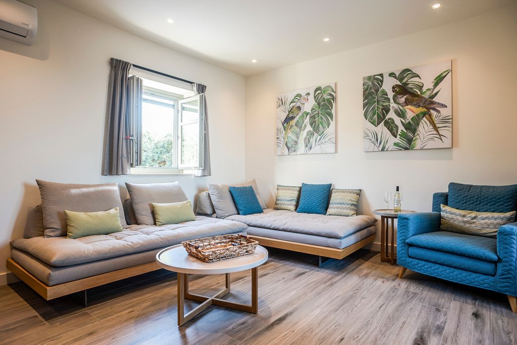 Villa Stoupa 2 Mainland Greece Olivers Travels3