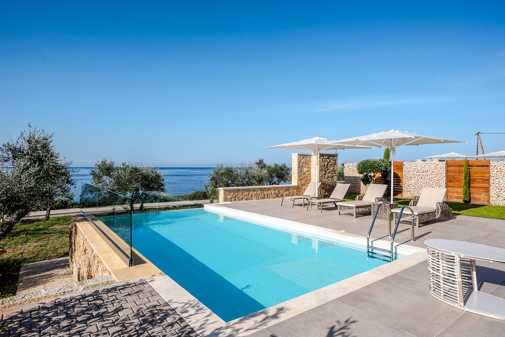 Villa Stoupa 3 Mainland Greece Olivers Travels2