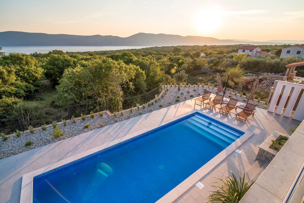 Villa Leona Krk Olivers Travels 1