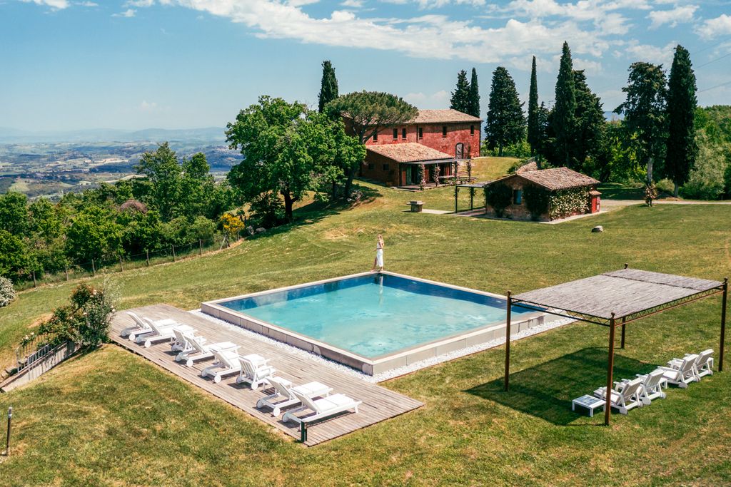 Celestial Rose Tuscany Olivers Travels1