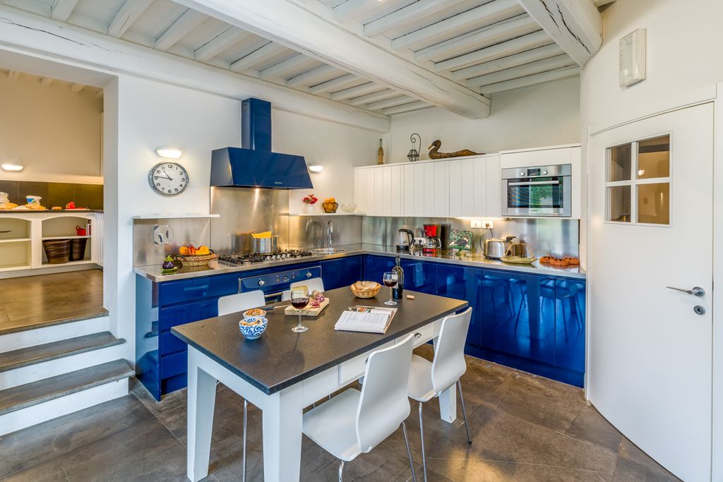 Cento Petali Tuscany Olivers Travels5