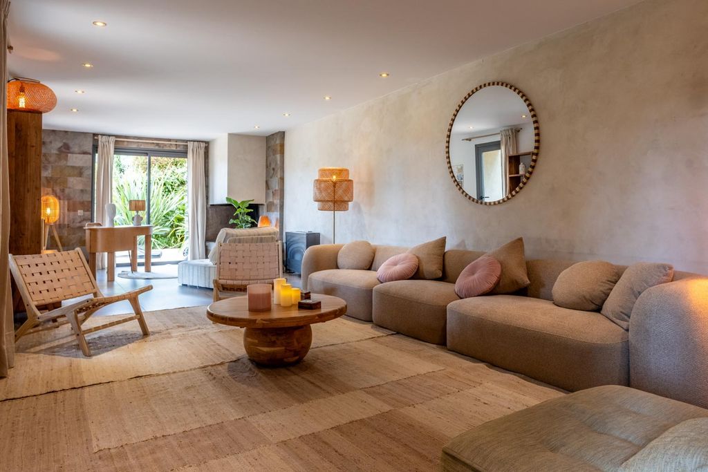 Villa Dupont French Riviera OliversTravels 3