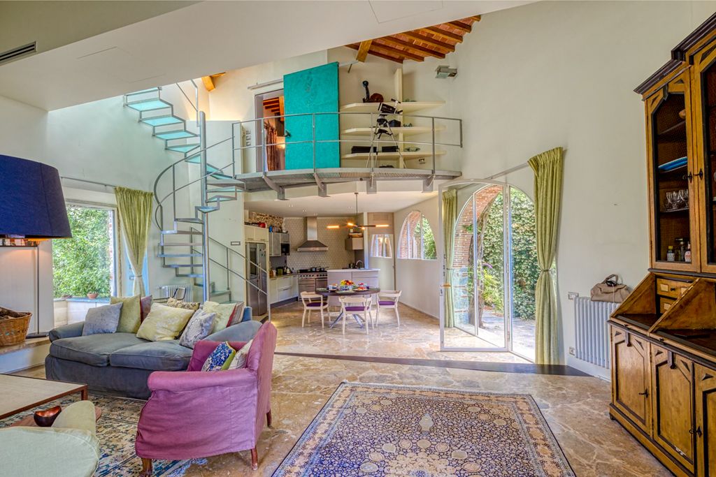 Residenza Castruccio Tuscany Olivers Travels 3 01