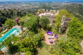 Residenza Castruccio Tuscany Olivers Travels 1 01
